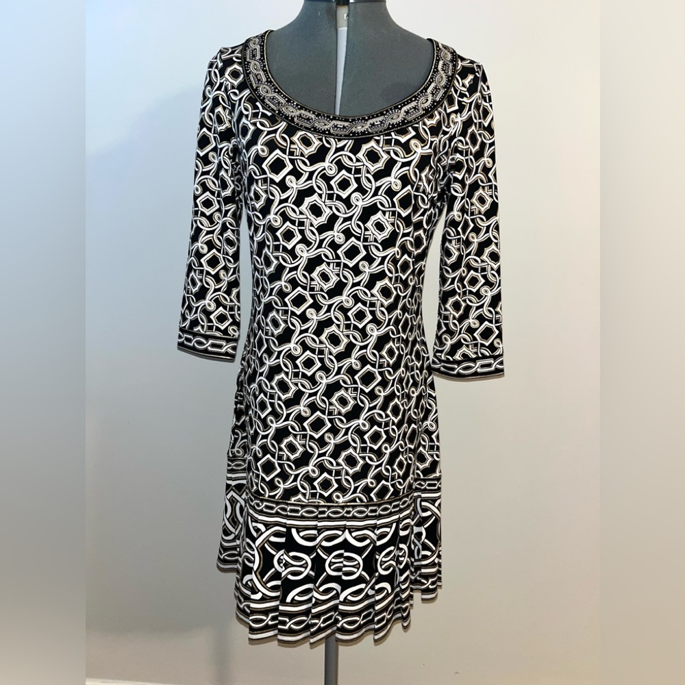 White House Black Market Black and gold dress size small